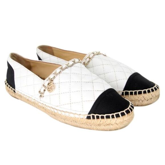 Chanel Chain Espadrille 38 Quilted Leather Cap Toe Flats CC-S0207P-C037 - Picture 3 of 9